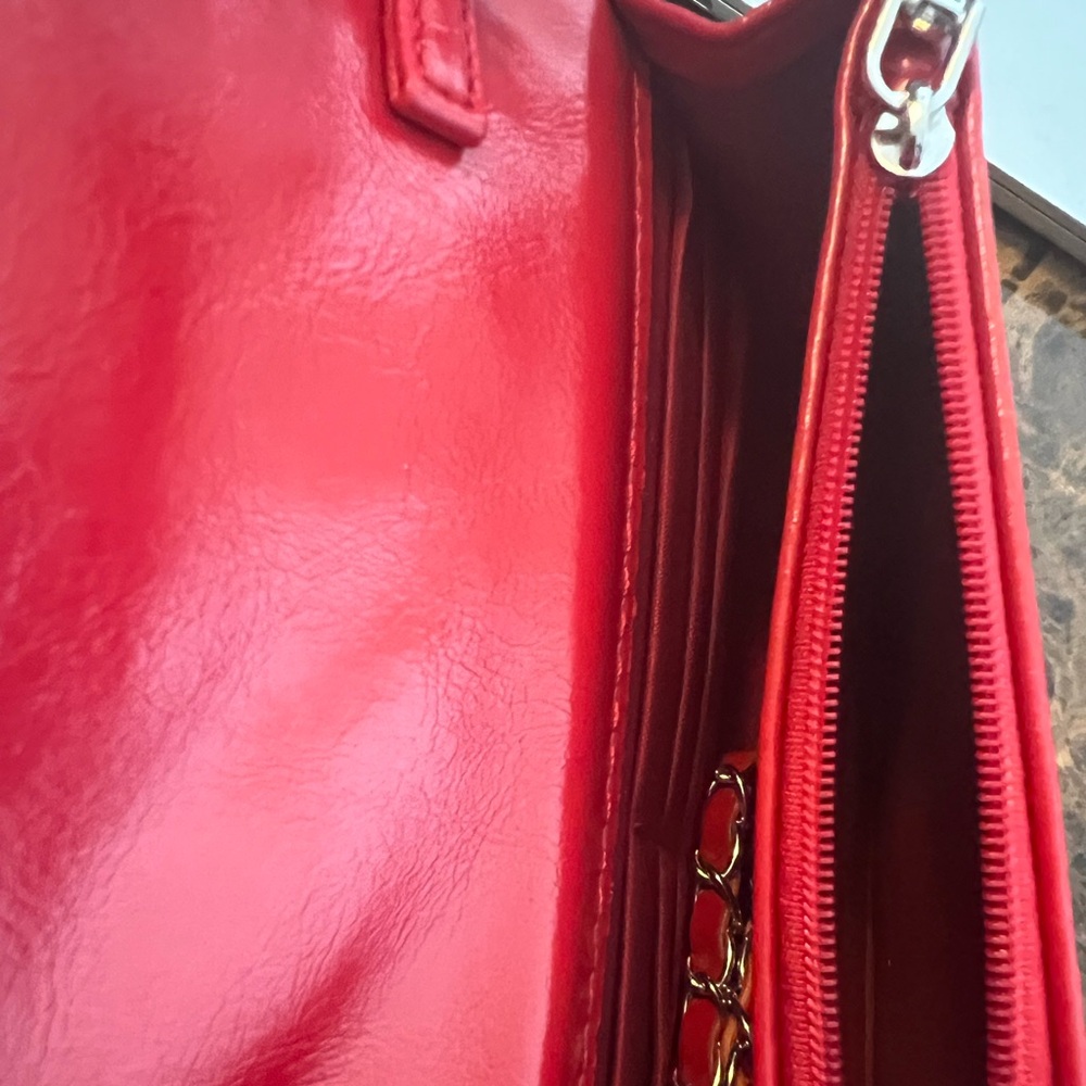 NWT Red Badgley Mischka Quilted Chain Shoulder Bag - Picture 8 of 11